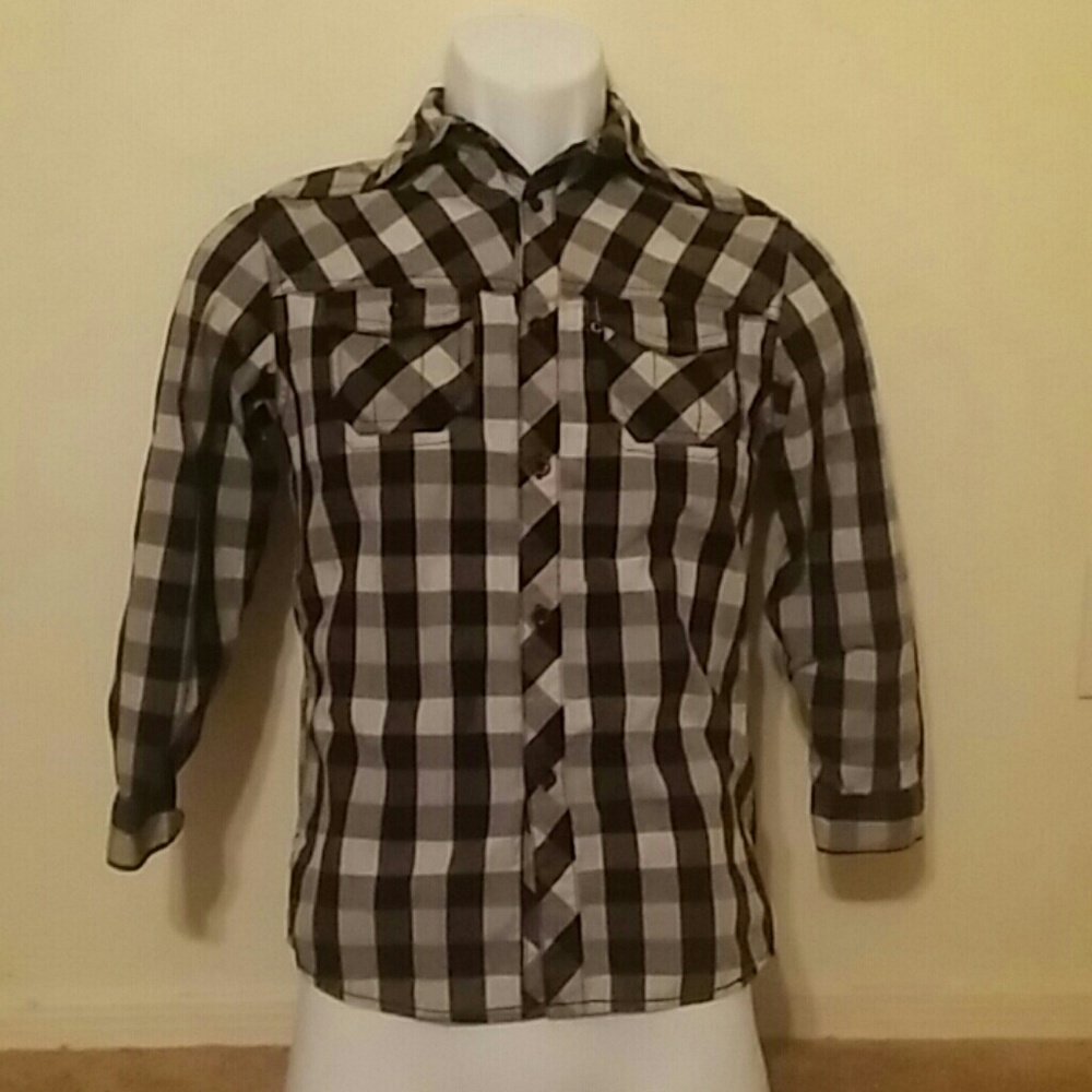 black, white, and grey dress shirt